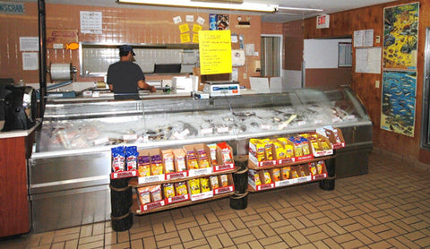 SeafoodCasesOnline.com - FSCN14442-CS 12’ Curved Glass - Refrigerated Fresh Seafood Merchandiser